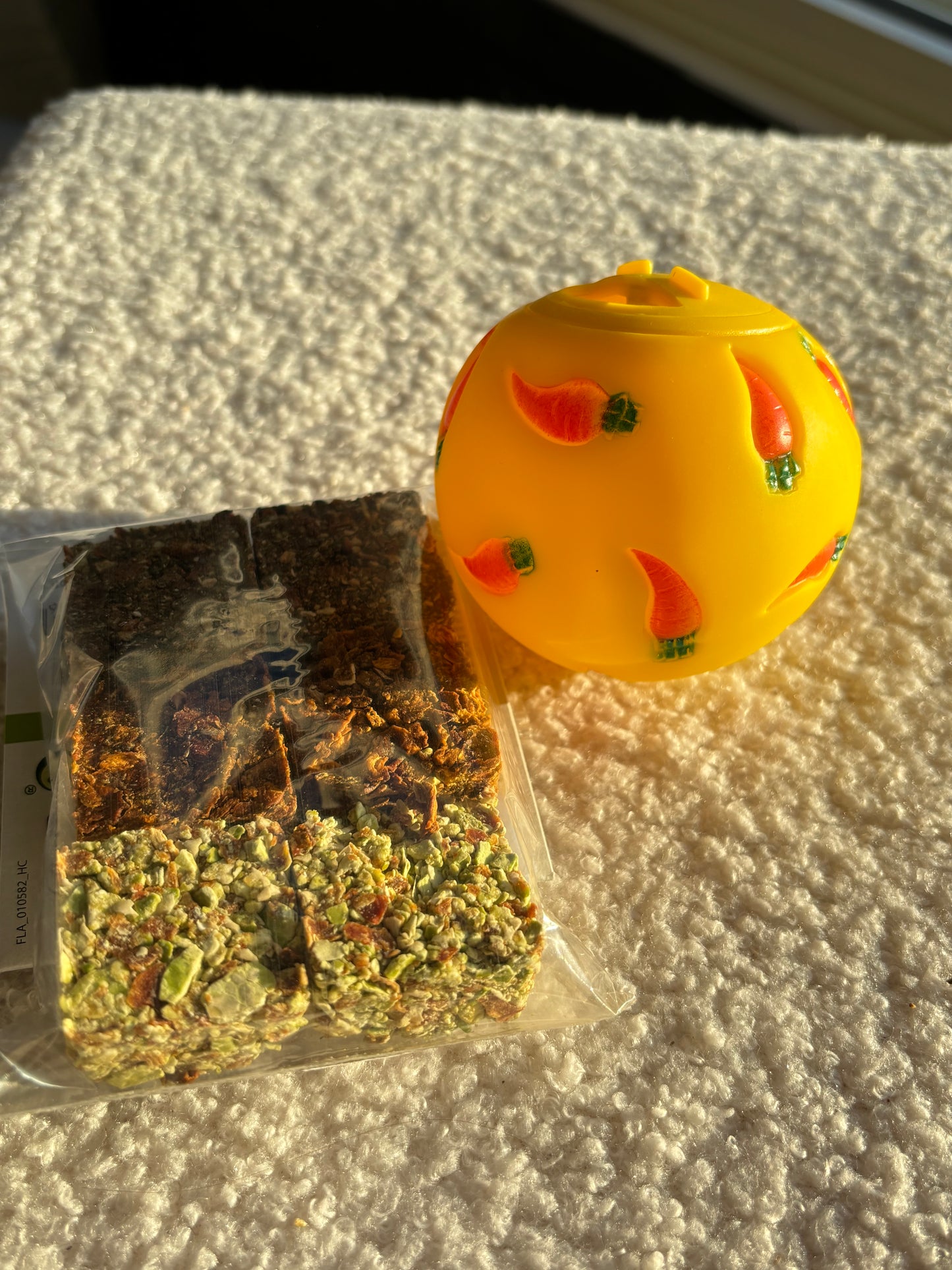 Distributeur de friandises pour lapin - balle